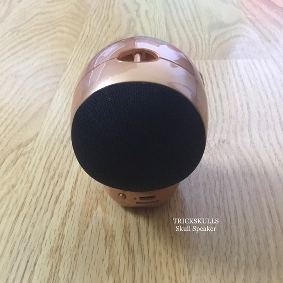 Skull Speaker Bluetooth USD TF Card Enhanced Bass Portable Wireless Speaker Gold - Picture 5 of 13